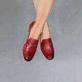 تنهایی پر هیاهو