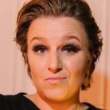 Даша Манелова отхерачила мошенника