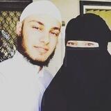 غرباء🌺
