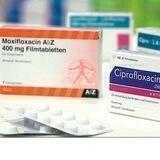 Fluorchinolone, Ciprofloxacin, Enoxacin, Levofloxacin, Moxifloxacin, Norfloxacin und Ofloxacin.