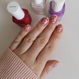 Быть можно дельным человеком и думать о красе ногтей💅
