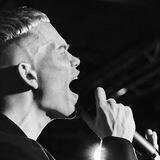 VAL LIVE 🎤