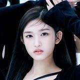 Leeseo.