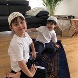 اللَّهُ لَطِيفٌ بِعِبَادِهِ