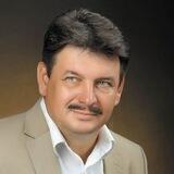 Виктор Петров