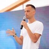 Поэт, франкофил, эпикуреец