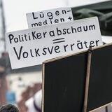 Volksverräter-Kontakte zum Download, fürs Smartphone und das Navi, Messenger, E-Mail, Bankverbindung
