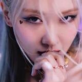Chaeyoung.