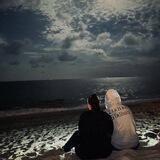عِناق.