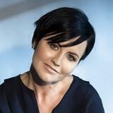Dolores O'Riordan [MUSIC]