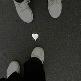 - أعطِني يَـدك .