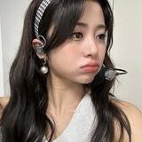 yunjin ; such a perfect woman like an angel!.. ♥️
