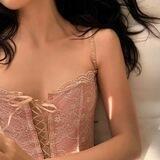 The beauty of a lady, Ayline Weistleen.