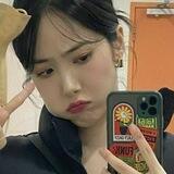Sinb Hwang