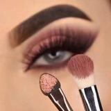الاكسسوارات وهدايا وملابس