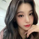 Hwang Lucy ( Yeji )