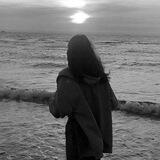 رفقـاً بالقلـوب المُـتعبـة 💔✨