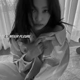 l'amour pleure