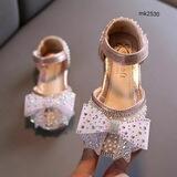 همکاری فروش لباس و کفش بچگانه سانا