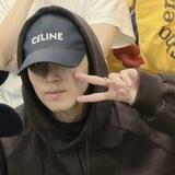Lee Donghyu(-)k
