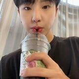 Kwon Hoshi.