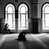 نَسـمّه .