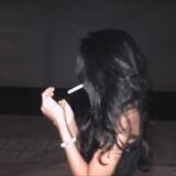 wh0shdine??!