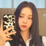 유, 카리나.