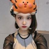 (-)eeun Jang