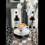 ڪـآفُـئـيـيـن ☕️🎶