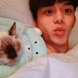 잘생긴, Yukhei.