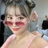 Hirai Momo