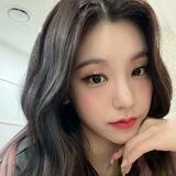 Hwang Lucy ( Yeji )