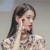 jang wonyoung.