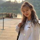 ིྀ 𝐑𝐞𝐯𝐞𝐫𝐢𝐞 ; 𝟮𝟬𝟬𝟬.