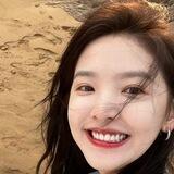 （花无百日红，人无再少年）