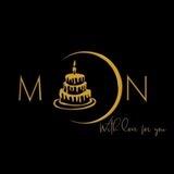 "MooN" cake