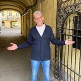 Поребрик и парадная