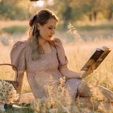 Vi | life and books