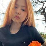 Kim Jennie.