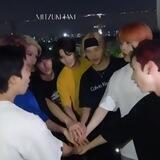 ( # )) › mitzúki fam !