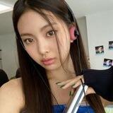 Lee Hyein @LceeHyein! 💽