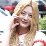 seeun, TOMORROW AT 8 PM