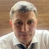 Депутат Геннадій НАУМОВ