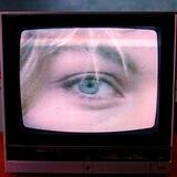 Анютины глазки смотрят кино