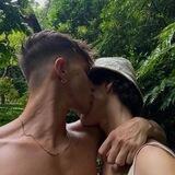GUYS KISS TOO