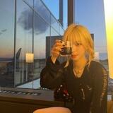 ィkarinaa • • 카리나 )