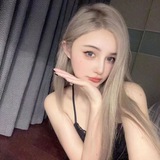 中乌混血，依娜