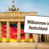 Migration und The International People