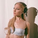 Ariana Grande Daily
